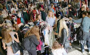 Mädels-Flohmarkt in Freiburg mit über 350 Ausstellerinnen